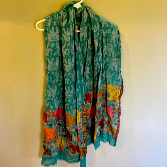 Gorgeous elephant scarf from India - Picture 1 of 3